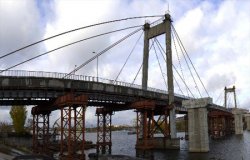 Вантовый мост через гавань Днепра снесут